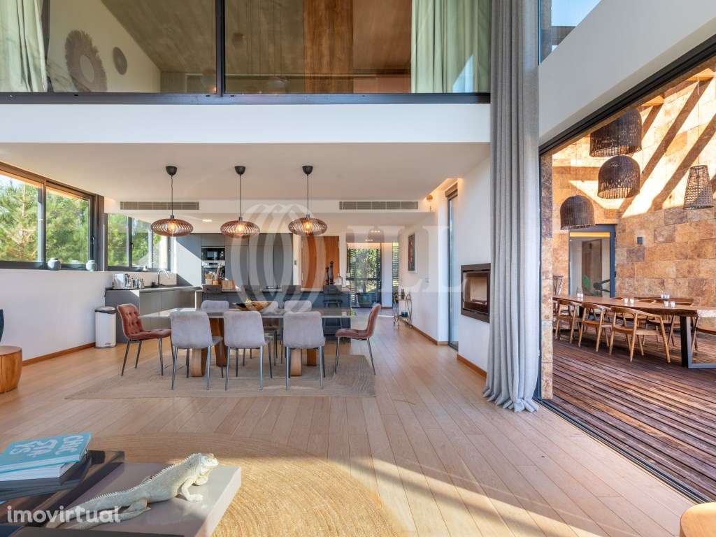 Moradia T4 com jardim e piscina em Troia - Grande imagem: 5/23