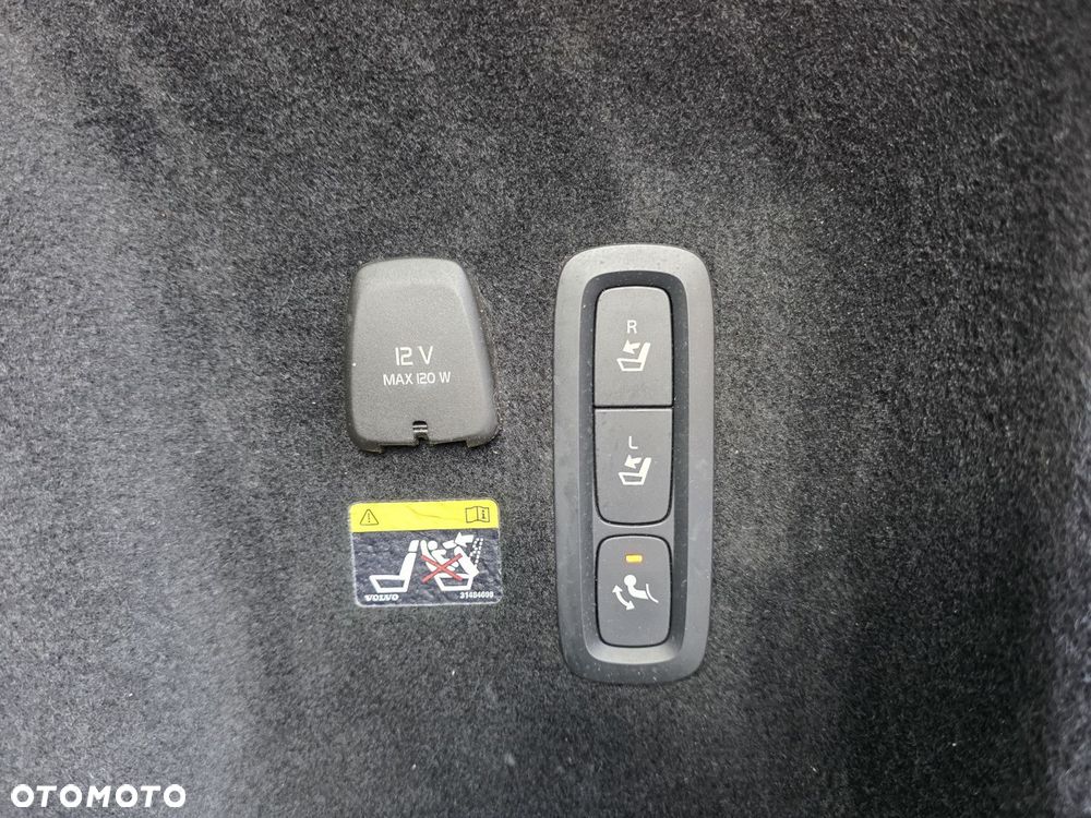 Volvo V60 Cross Country - 35