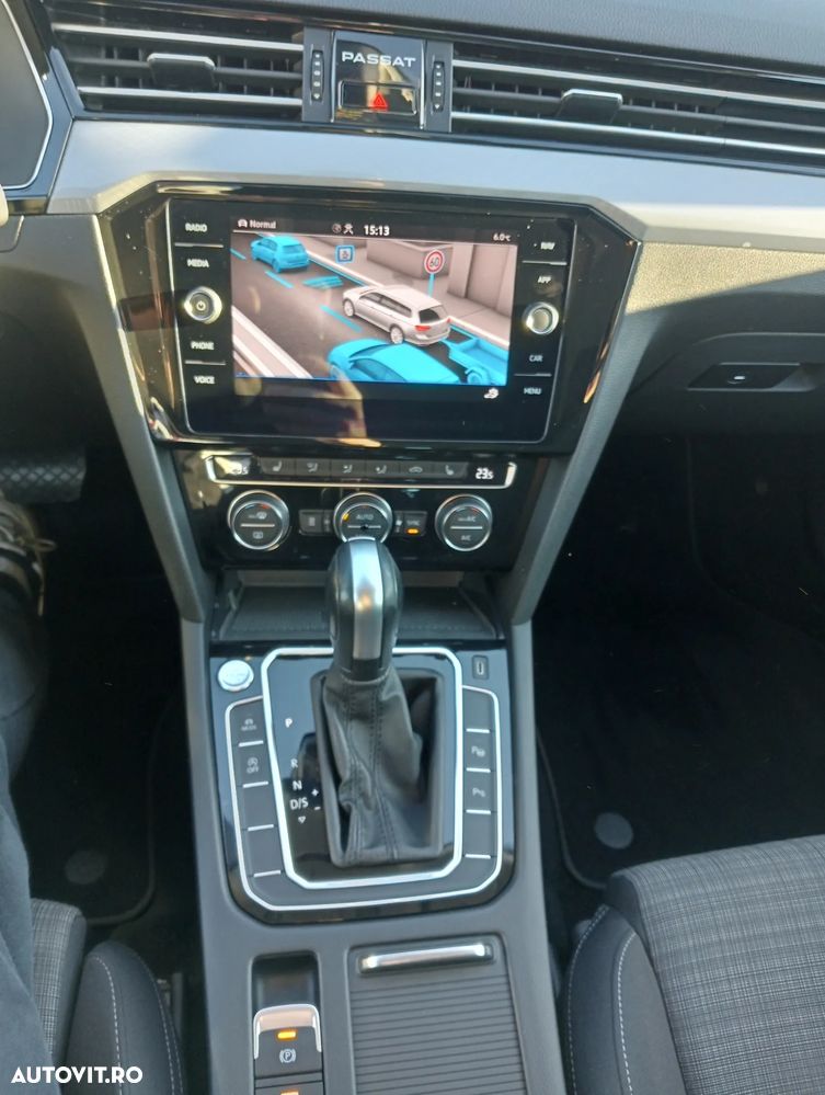 Volkswagen Passat Variant 2.0 TDI SCR DSG - 15