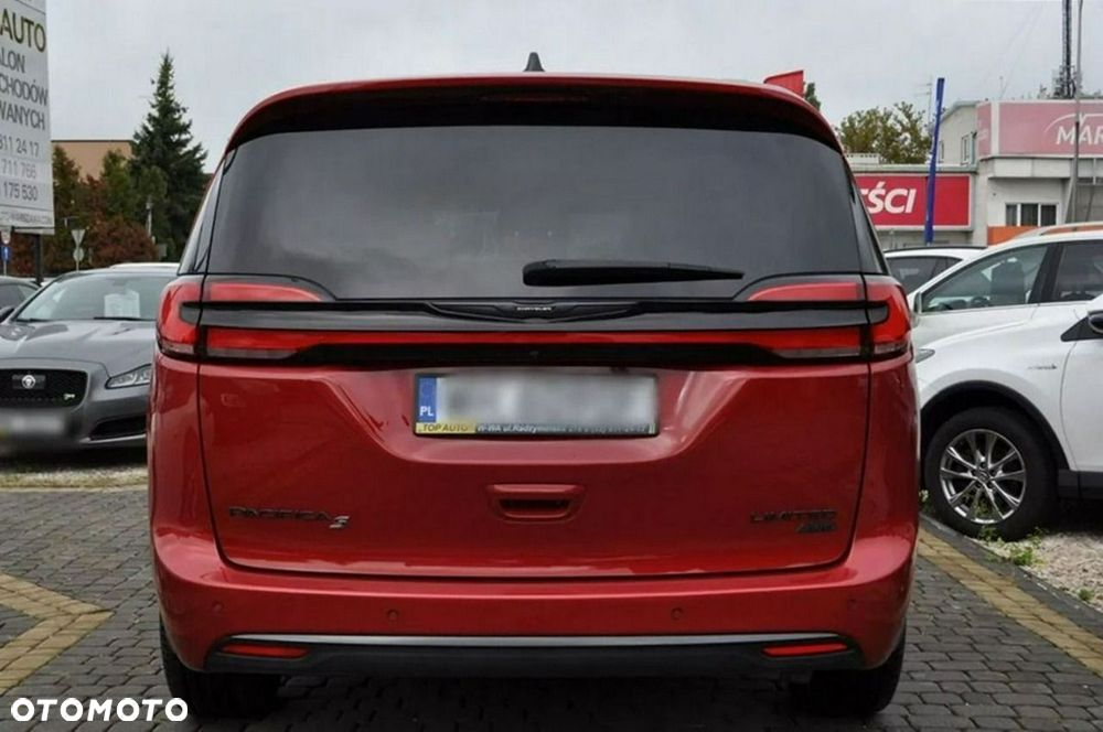 Chrysler Pacifica - 11