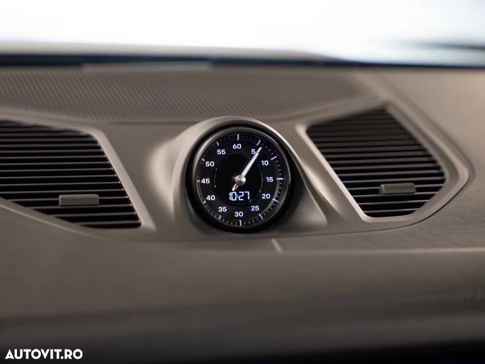 Porsche Cayenne Coupe E-Hybrid - 25