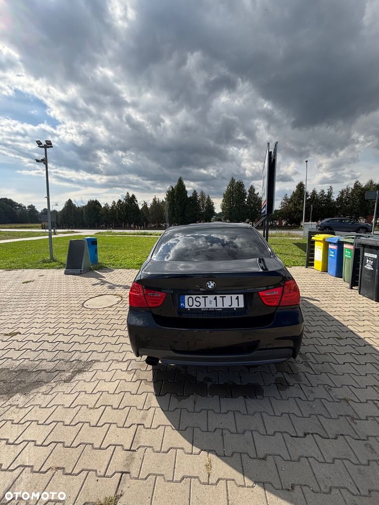 BMW Seria 3 318i - 15