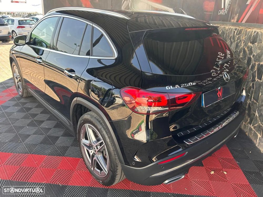 Mercedes-Benz GLA 250 e AMG Line - 2