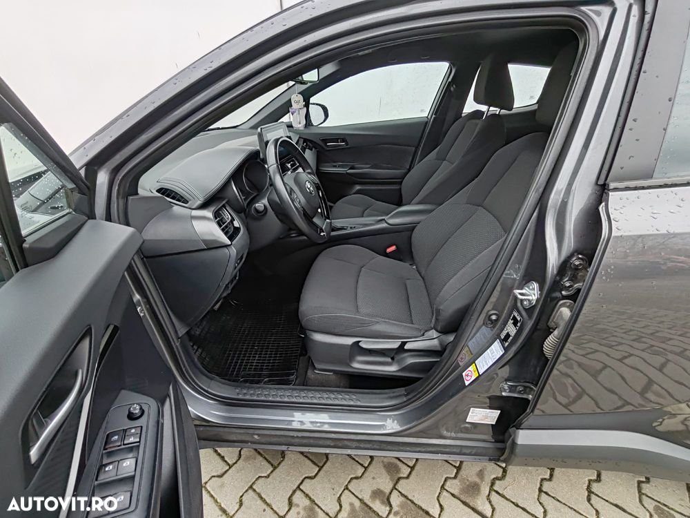 Toyota C-HR - 5