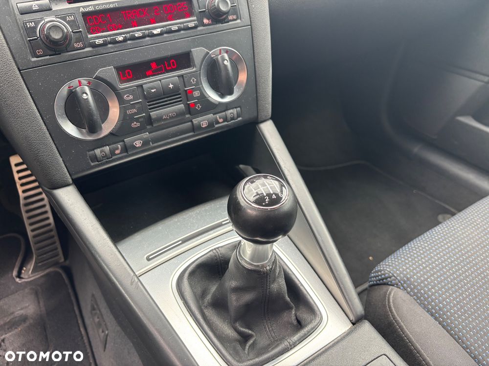 Audi A3 Sportback 2.0 TDI Ambition - 28