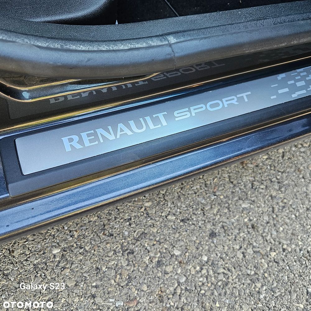 Renault Megane TCe 180 GT - 32