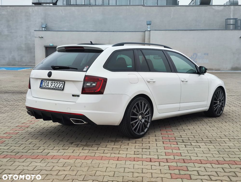 Skoda Octavia 2.0 TDI DSG RS - 6