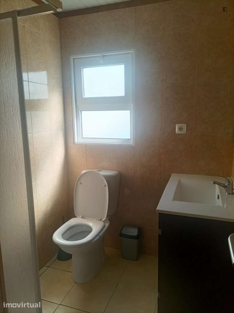 Quarto - localizado em Lisbon - Grande imagem: 5/10