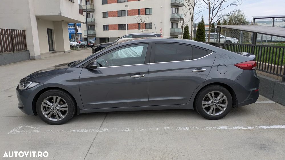 Hyundai Elantra 1.6 CRDI Highway - 2