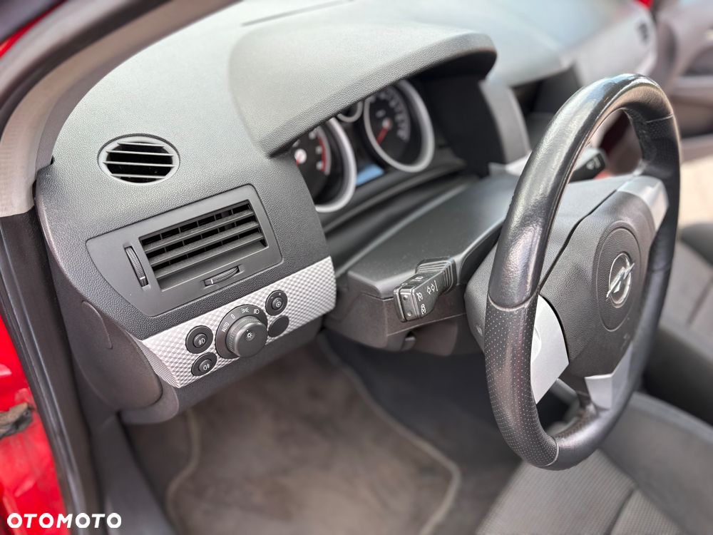 Opel Astra 2.0 T Sport - 17