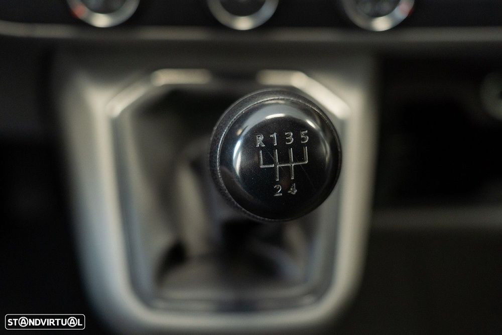 VW Transporter 2.0 TDI Extra AC - 29