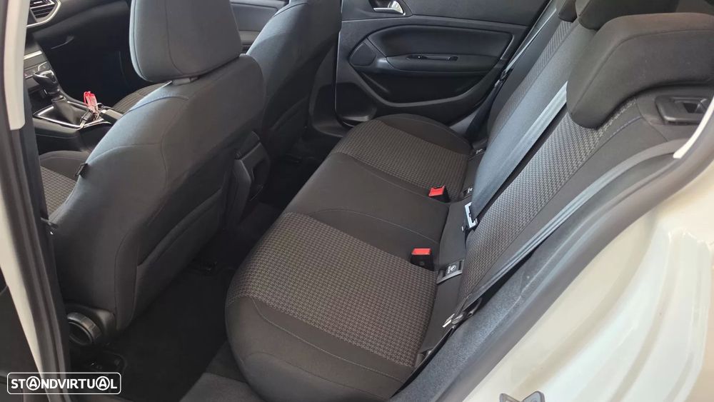Peugeot 308 1.5 BlueHDi Style - 48