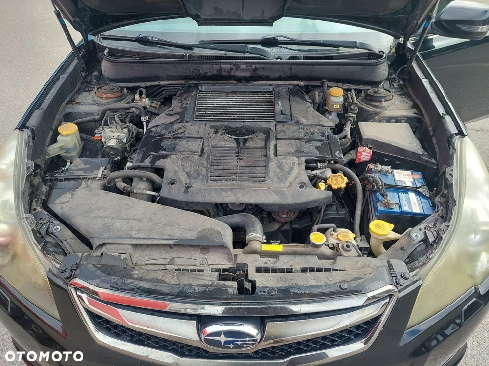 Subaru Legacy 2.5i GT - 11
