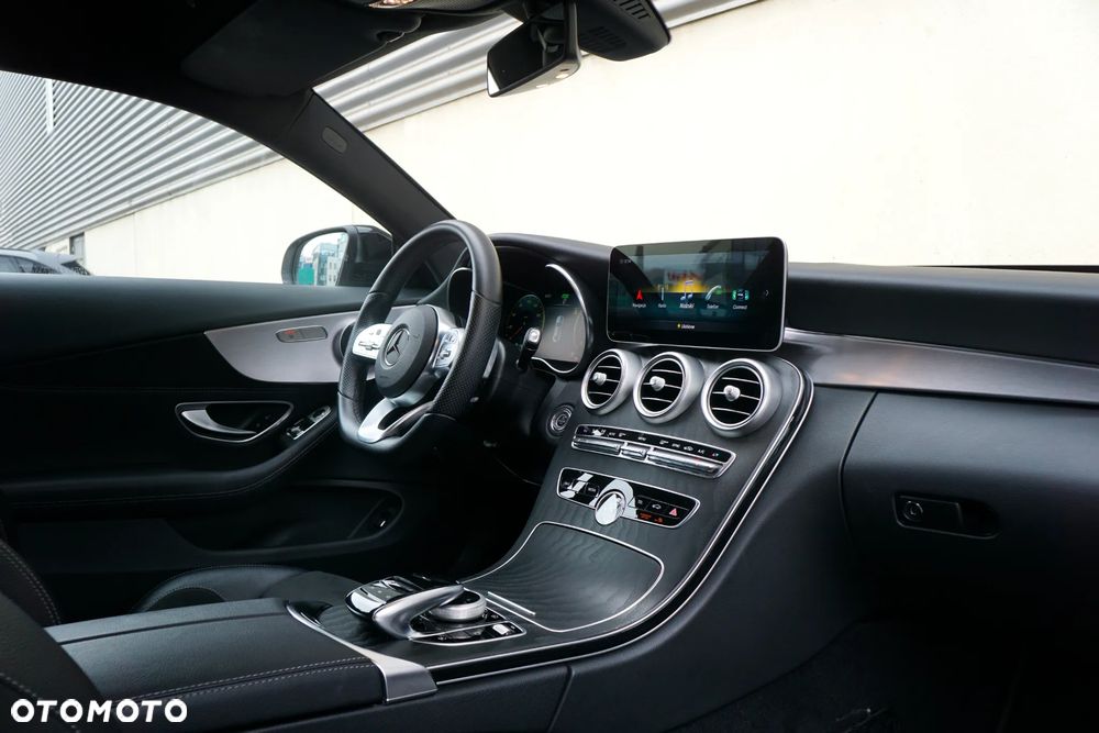 Mercedes-Benz Klasa C 200 4MATIC 9G-TRONIC - 16