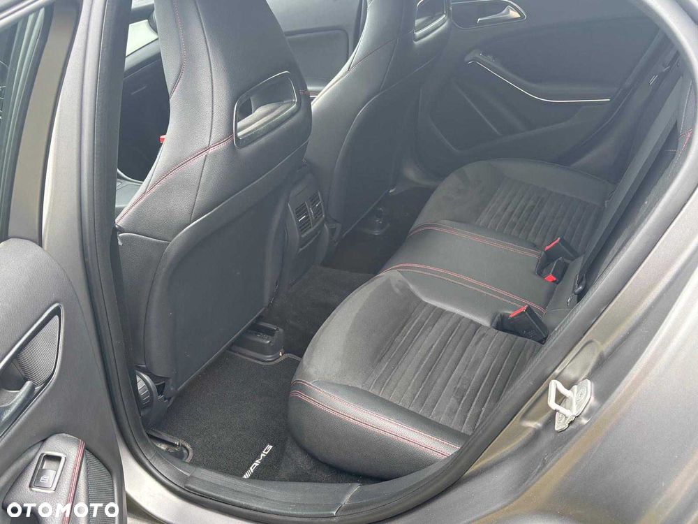 Mercedes-Benz GLA - 6