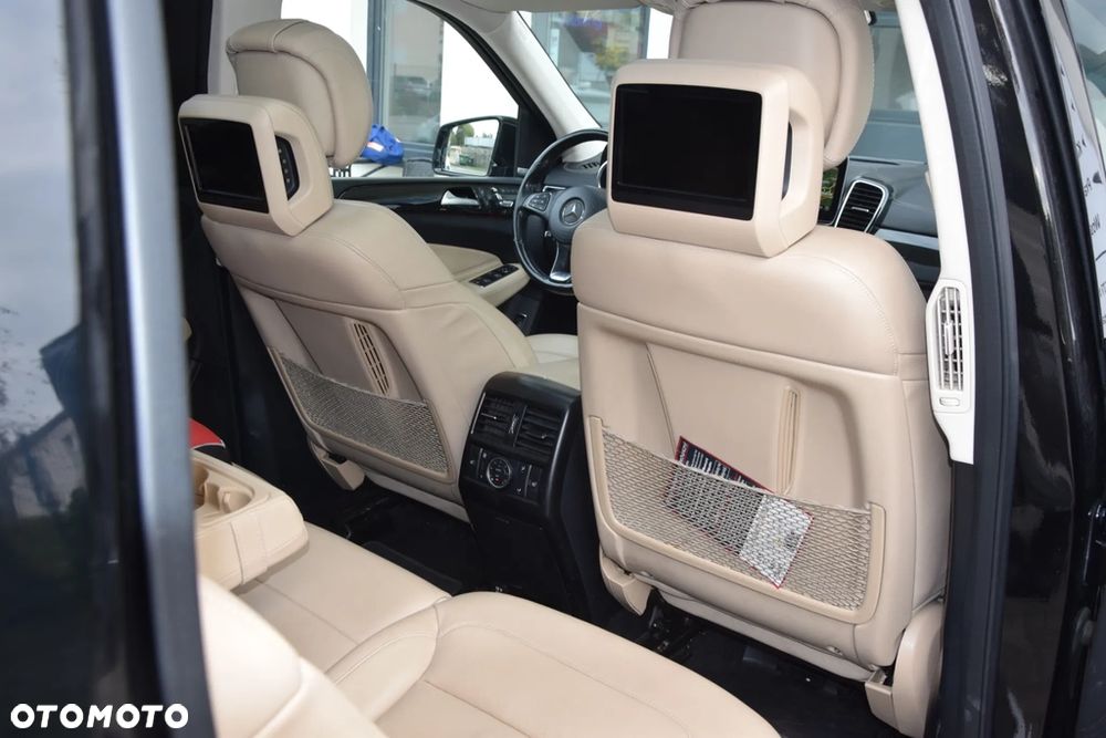 Mercedes-Benz GLS - 18