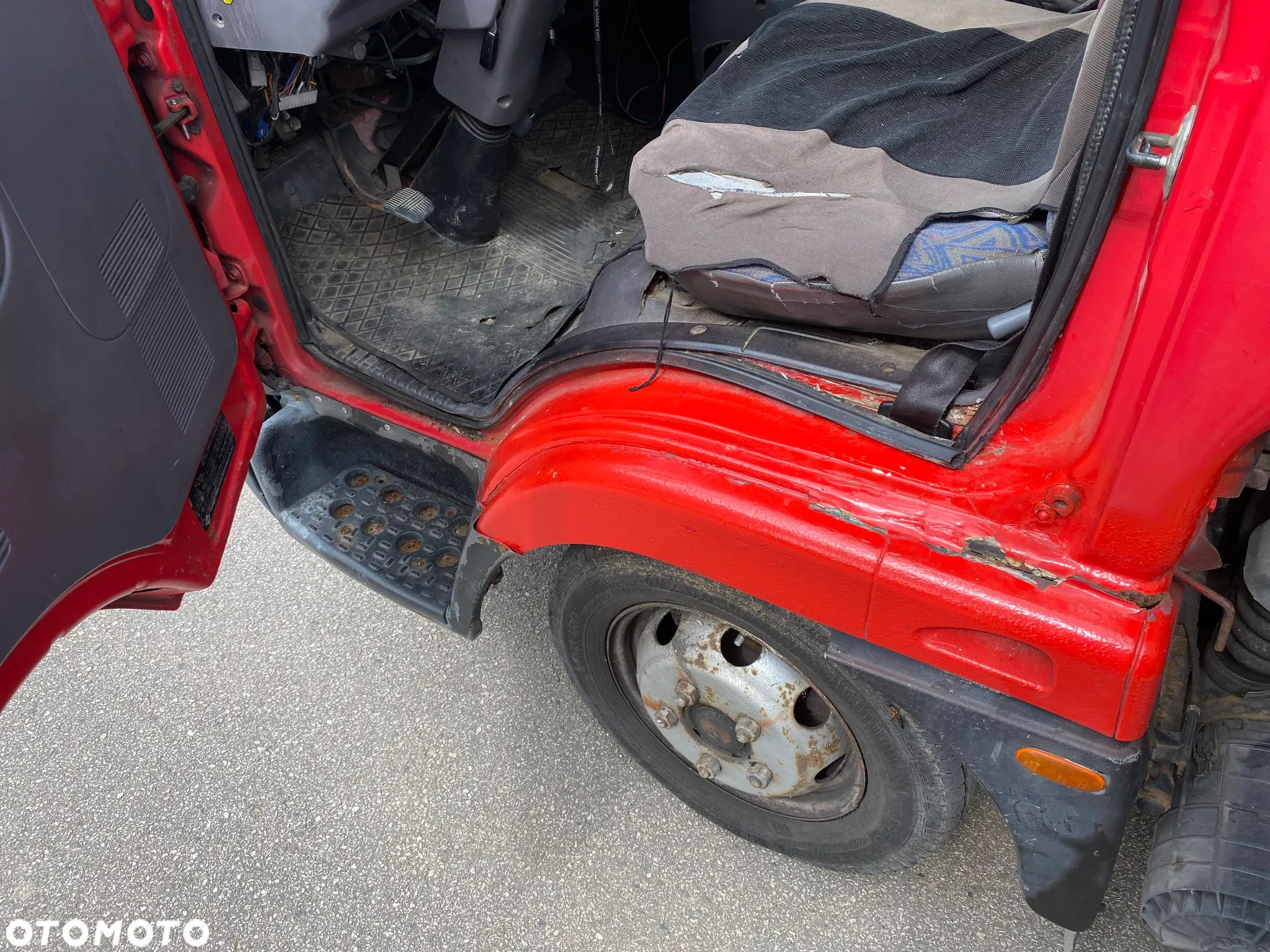 Nissan CABSTAR - 10