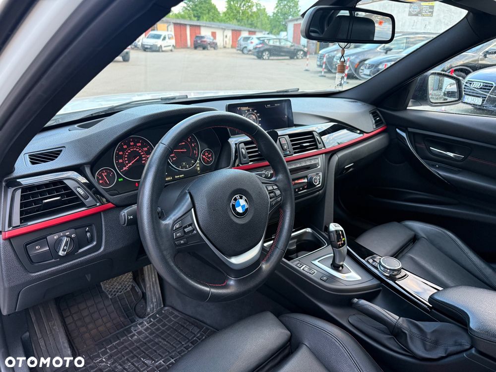BMW Seria 3 328i xDrive Sport-Aut - 17