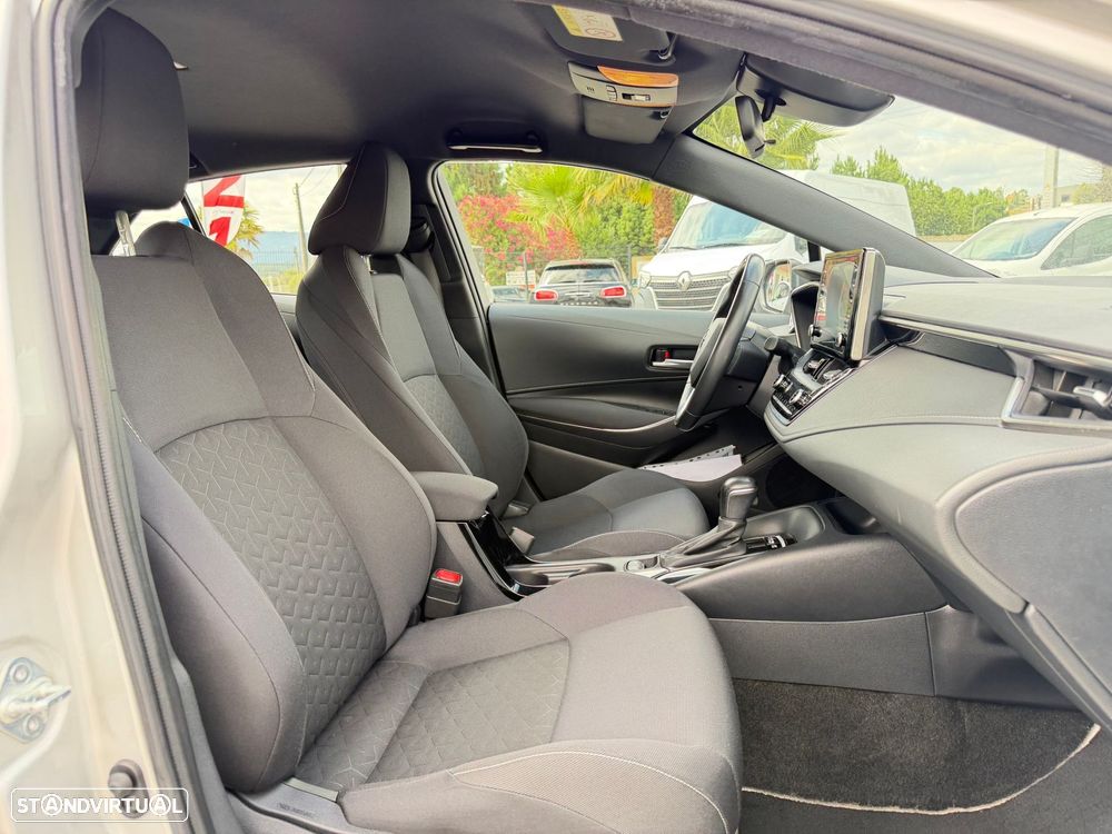 Toyota Corolla 1.8 Hybrid Comfort - 33
