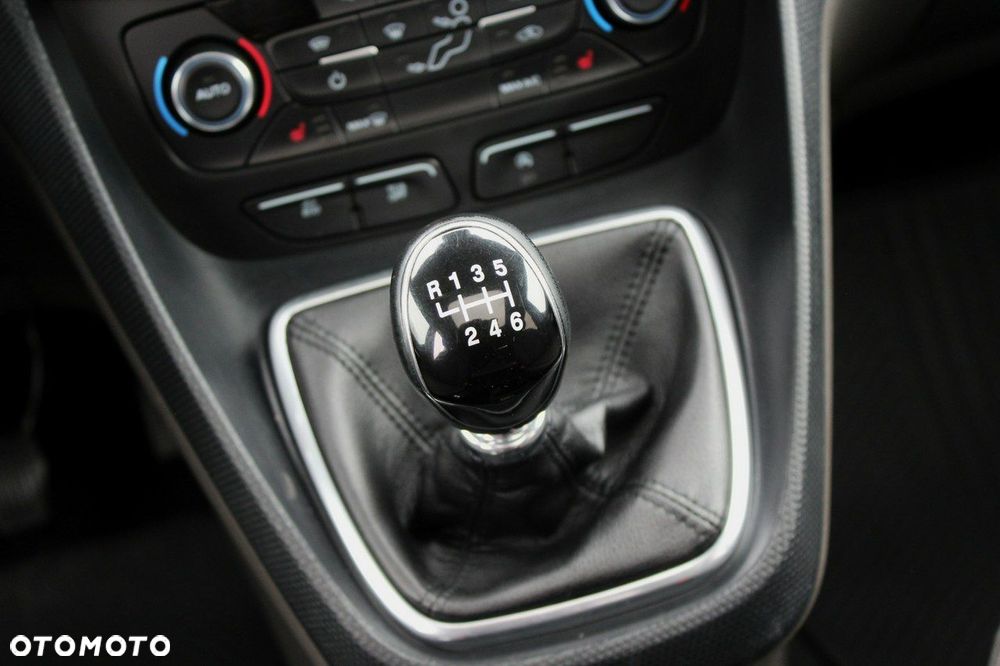 Ford Tourneo Connect - 18