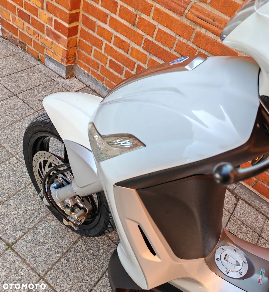 Piaggio Beverly - 11