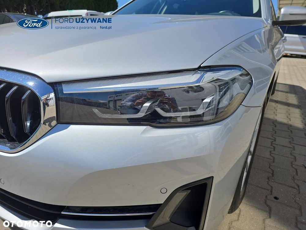 BMW Seria 5 530d mHEV - 4