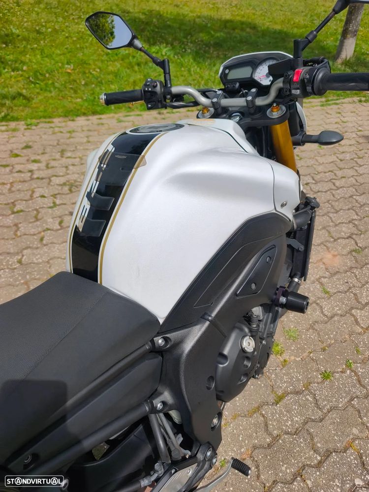 Yamaha FZ 8 - 7