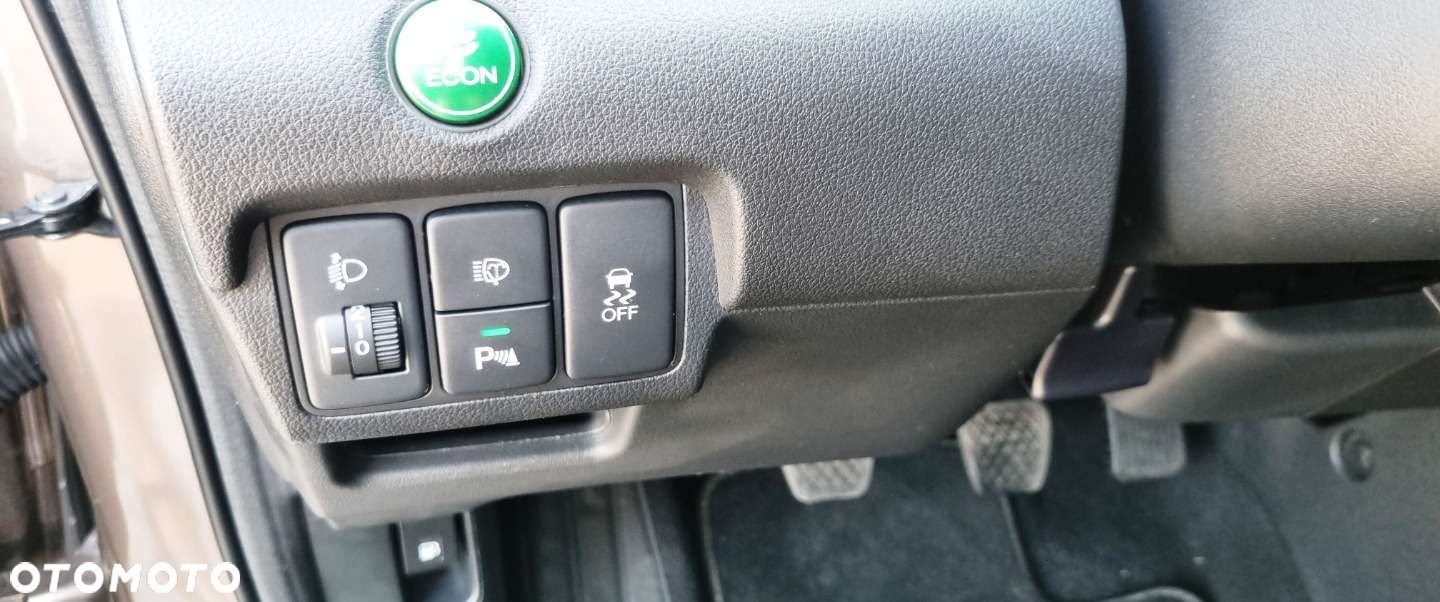 Honda CR-V - 13