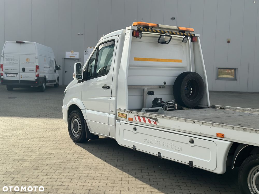 Mercedes-Benz Sprinter - 10