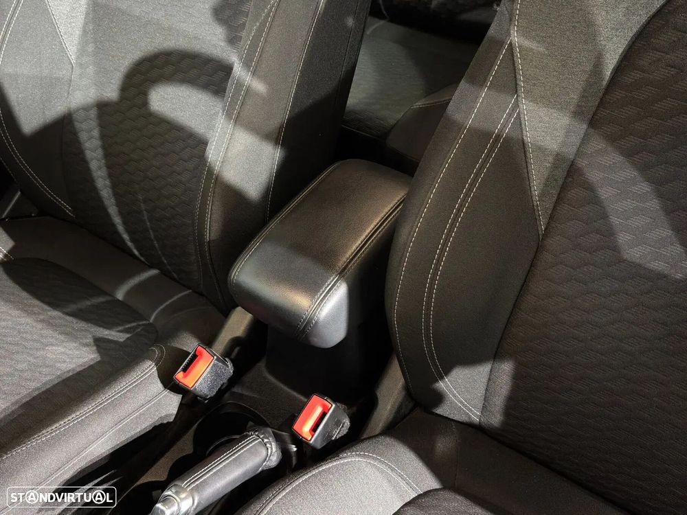 Ford Puma 1.0 EcoBoost MHEV Titanium Design - 16