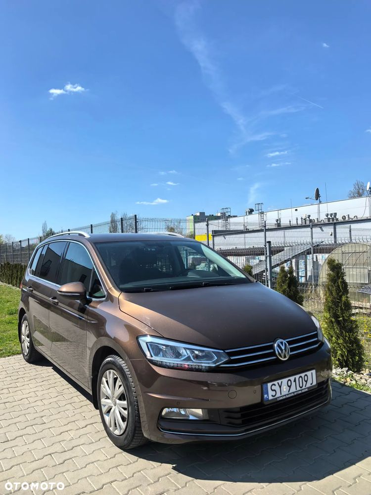 Volkswagen Touran - 1