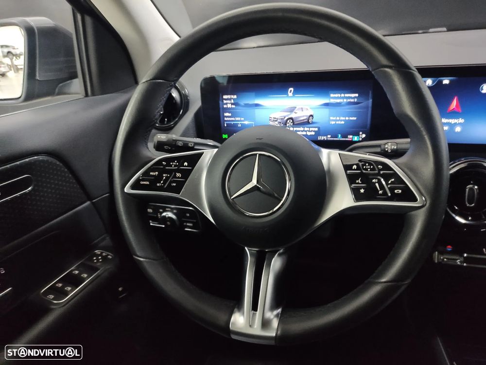 Mercedes-Benz GLA 180 d Progressive - 12