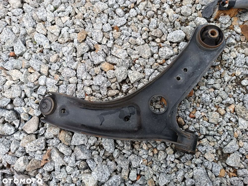 WAHACZ LEWY PRZÓD PRZEDNI HYUNDAI I20 II - 3