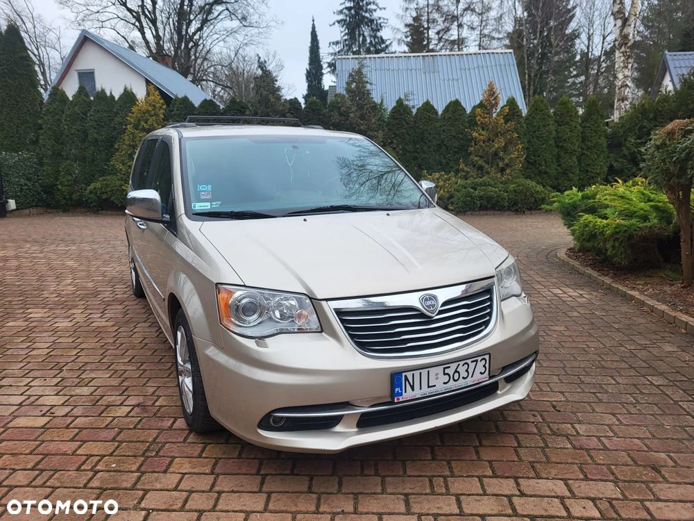 Lancia Voyager - 1