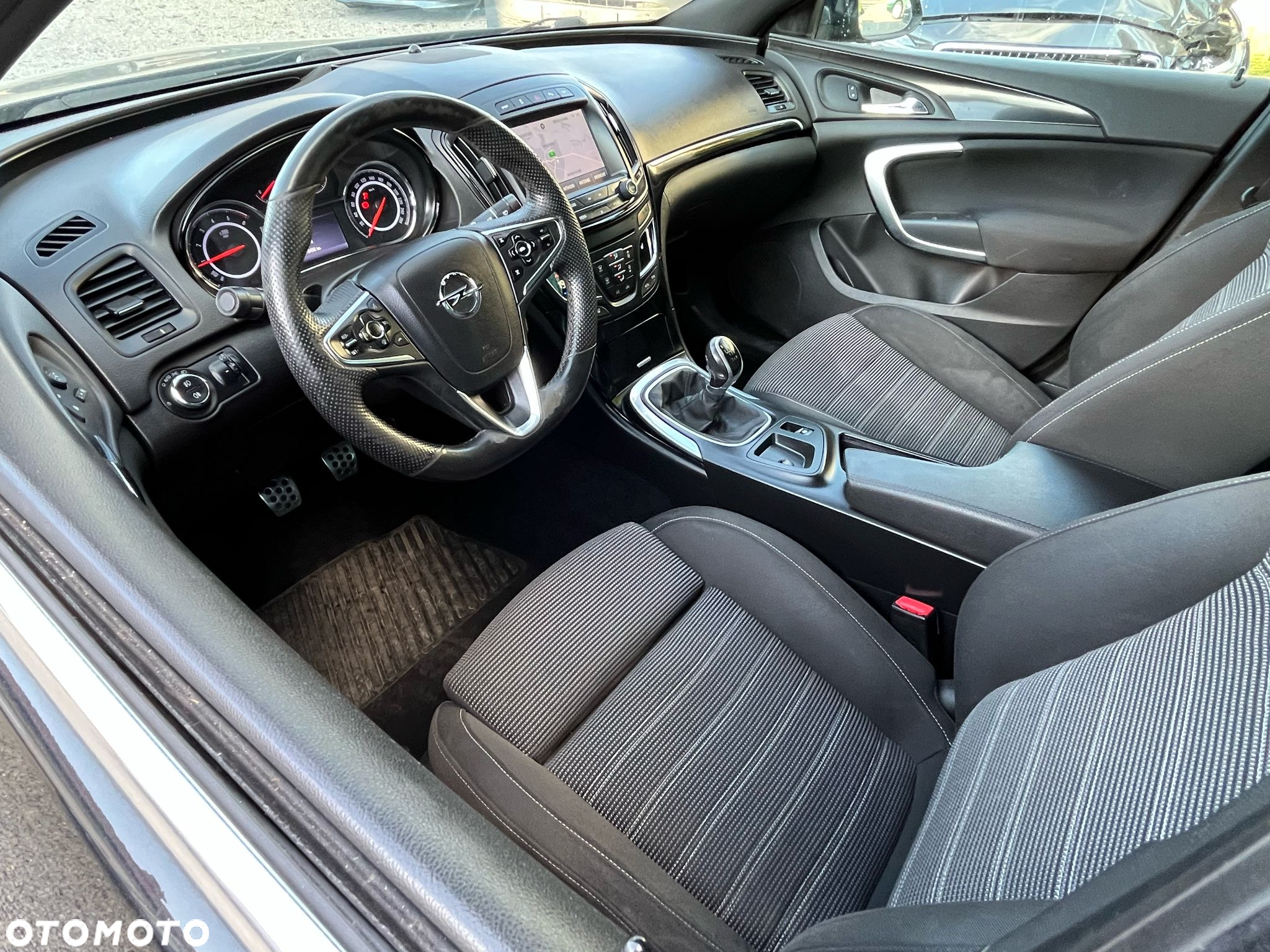 Opel Insignia - 11