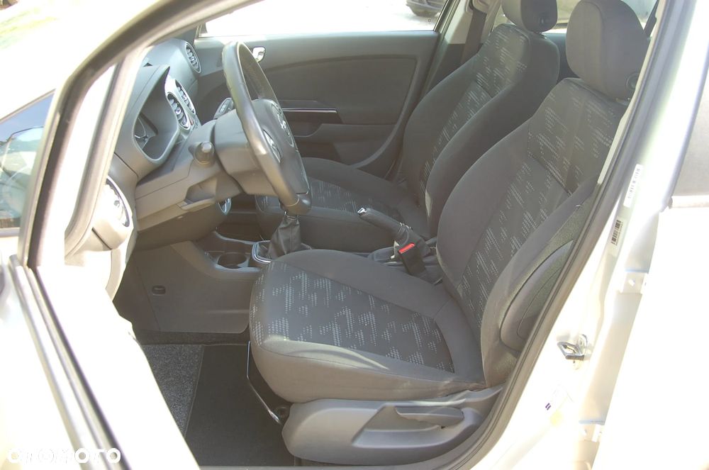 Opel Corsa 1.4 16V Energy - 27