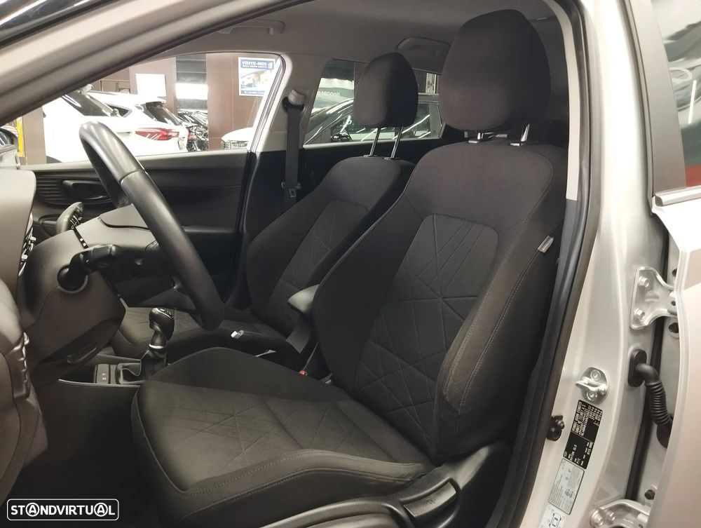 Hyundai Bayon 1.0 T-GDI Premium - 16