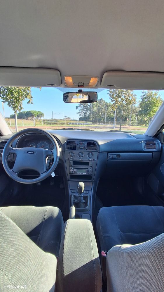 Volvo S40 1.6 - 18