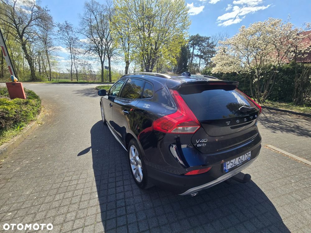 Volvo V40 D4 Geartronic Summum - 9
