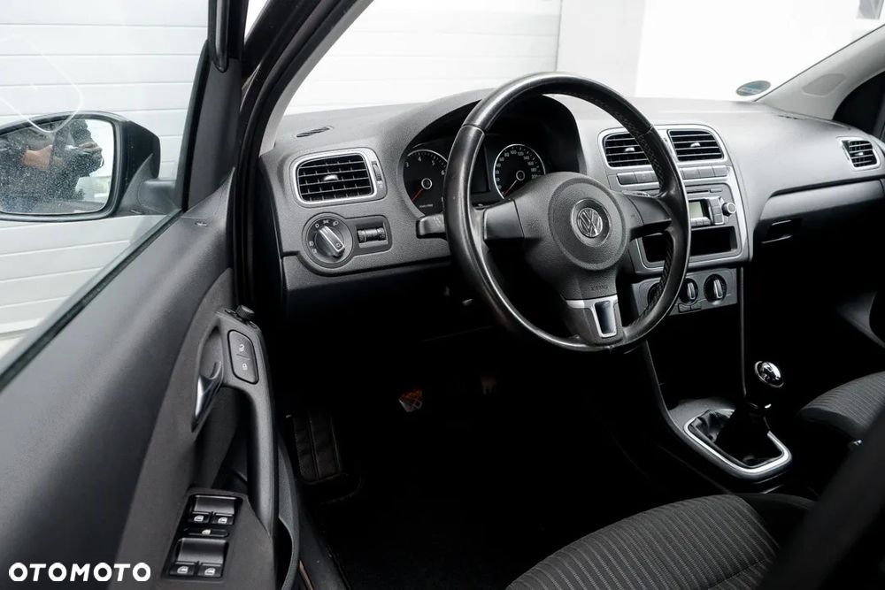 Volkswagen Polo 1.4 16V Comfortline - 11