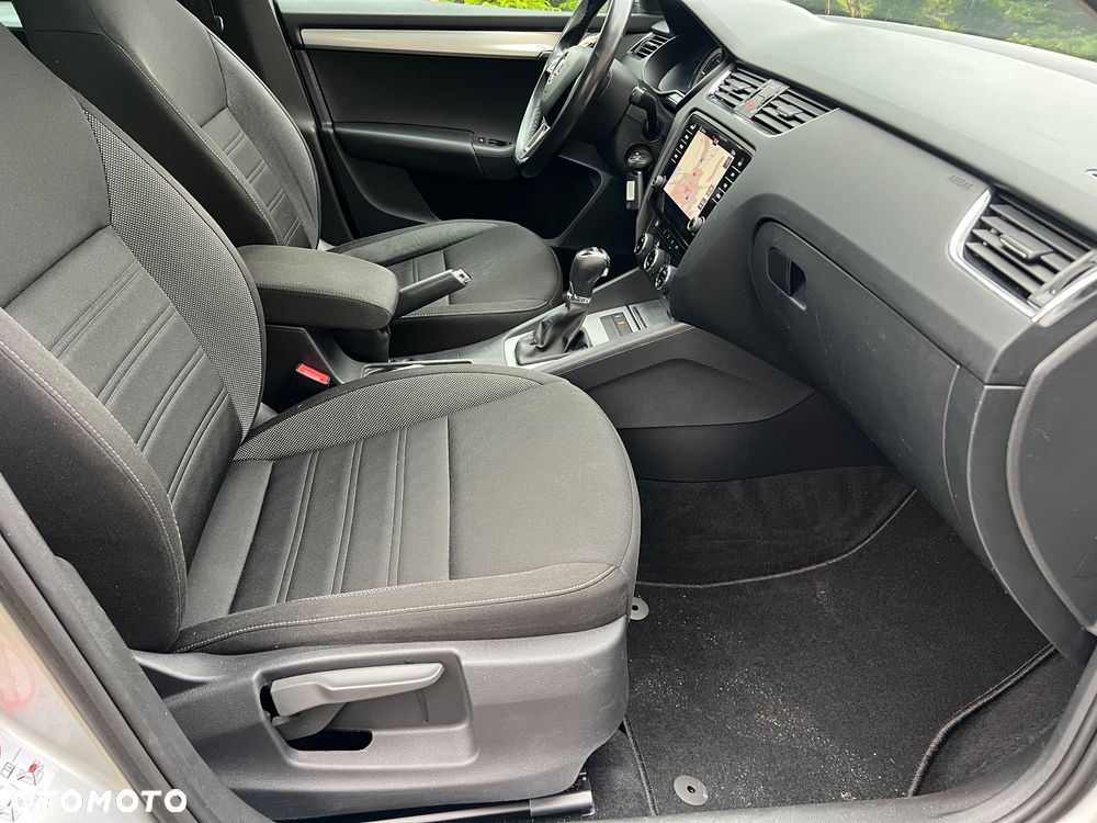 Skoda Octavia 1.6 TDI DSG Ambition - 30