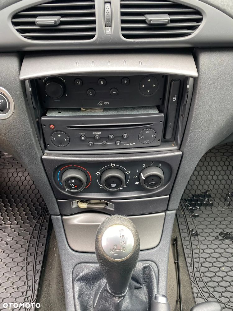 Renault Laguna - 16