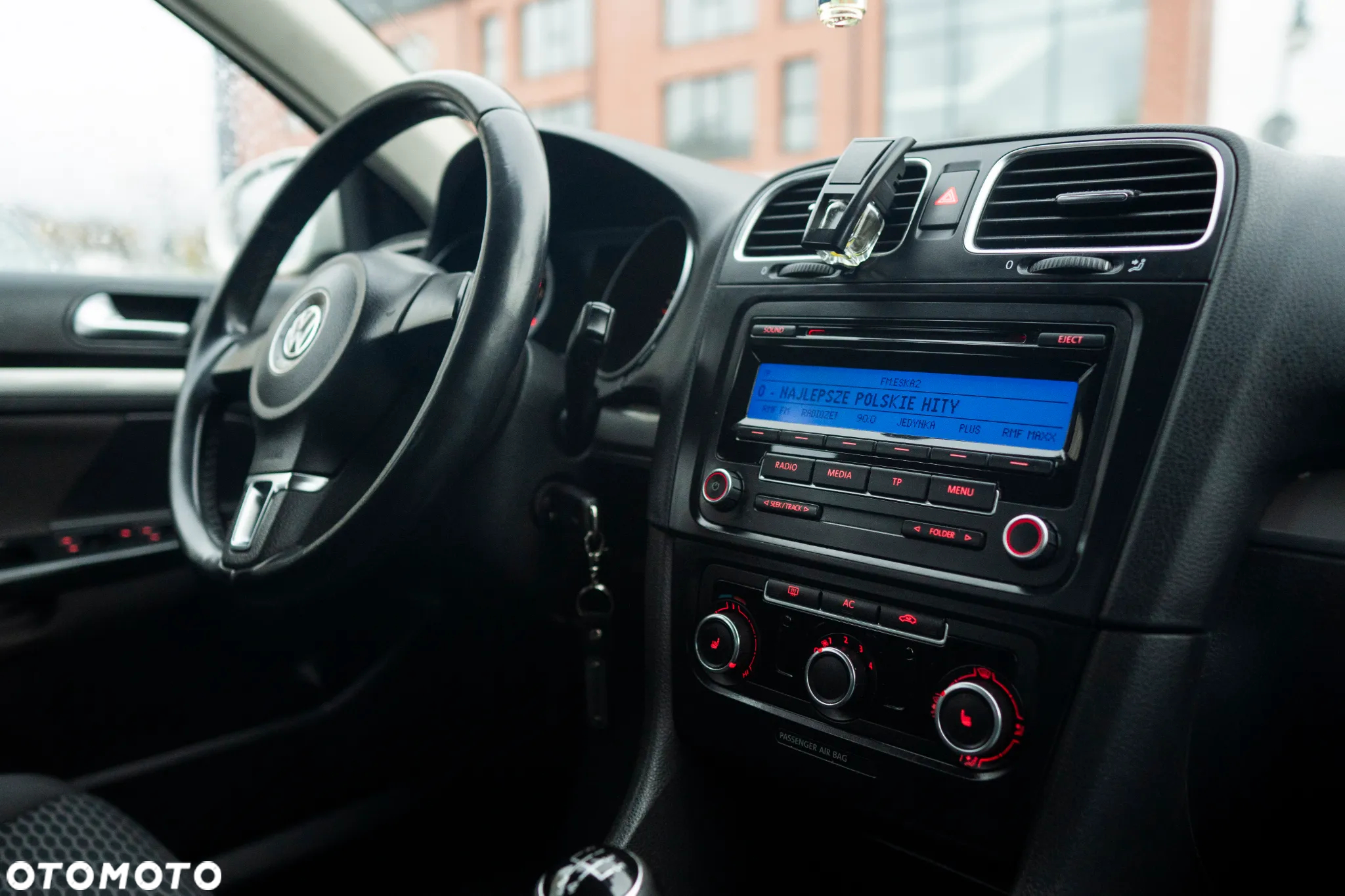 Volkswagen Golf VI 1.6 TDI Trendline - 37