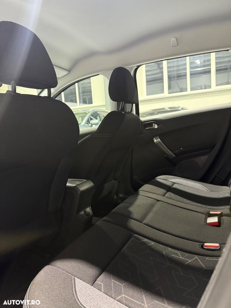 Peugeot 2008 PureTech 82 Allure - 10