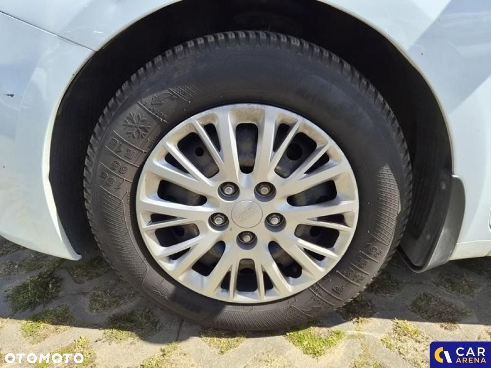 Kia Ceed - 12