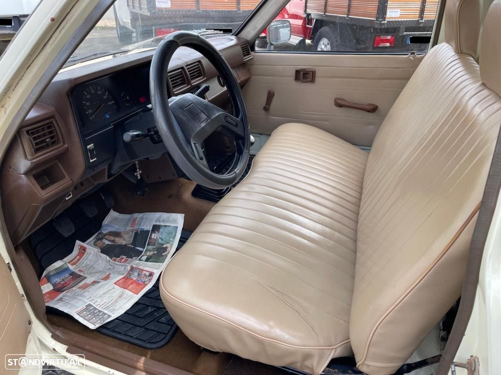 Toyota Hilux HILUX 2.4 D (75CV) - 8