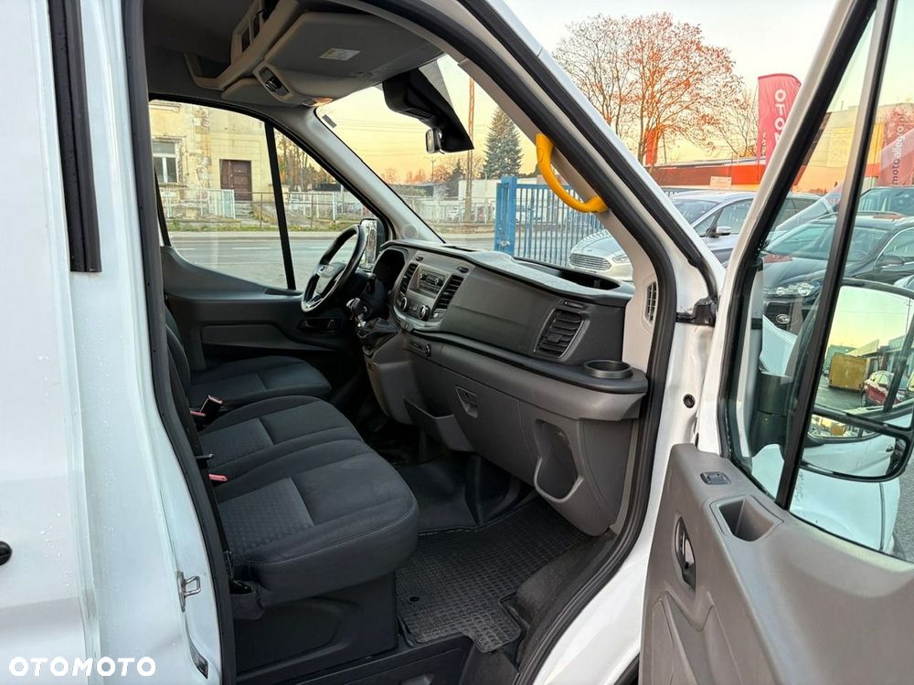 Ford Transit - 19