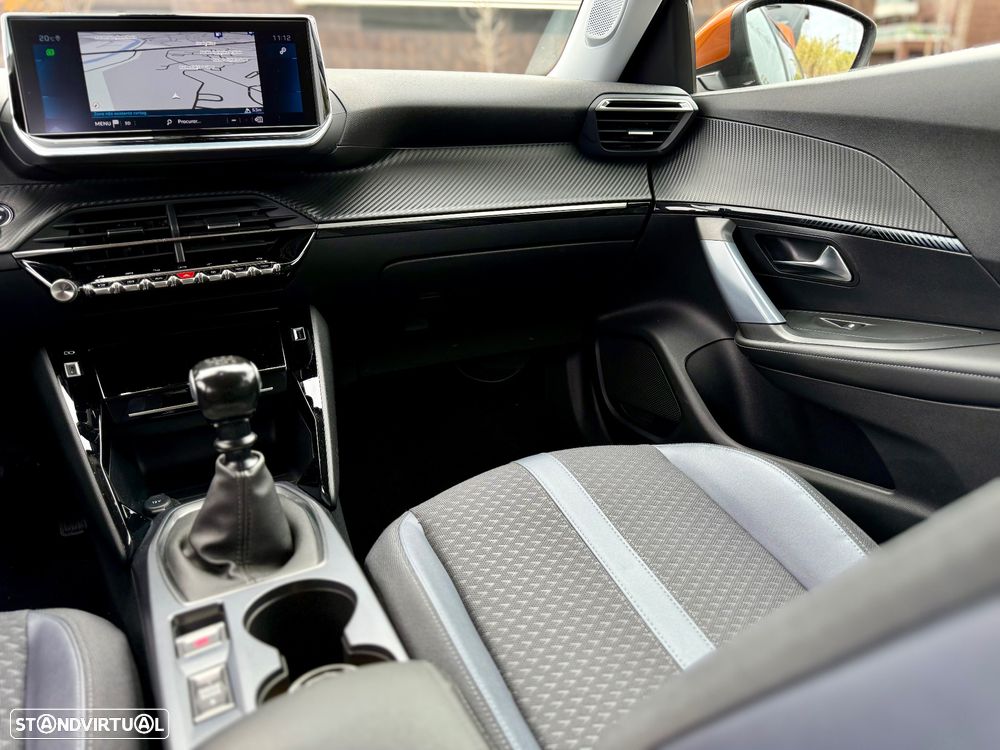 Peugeot 2008 1.2 PureTech Allure - 9