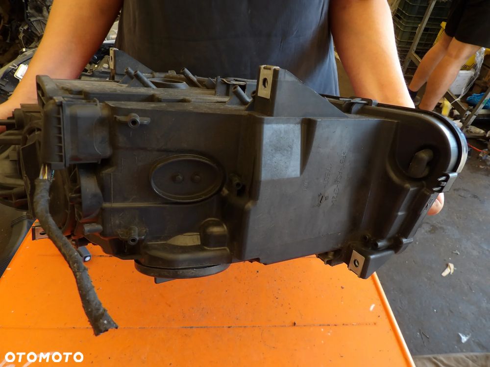 BMW - F10 - H7 - PRAWA LAMPA PRZEDNIA - EUROPA - 7203240 - 6