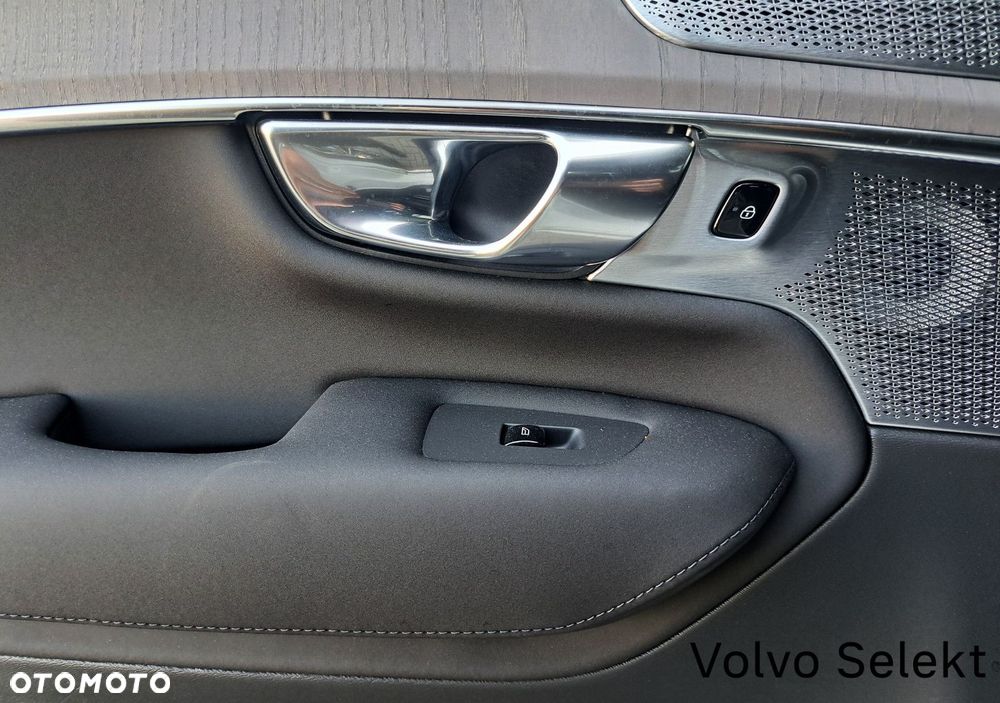 Volvo XC 90 - 34